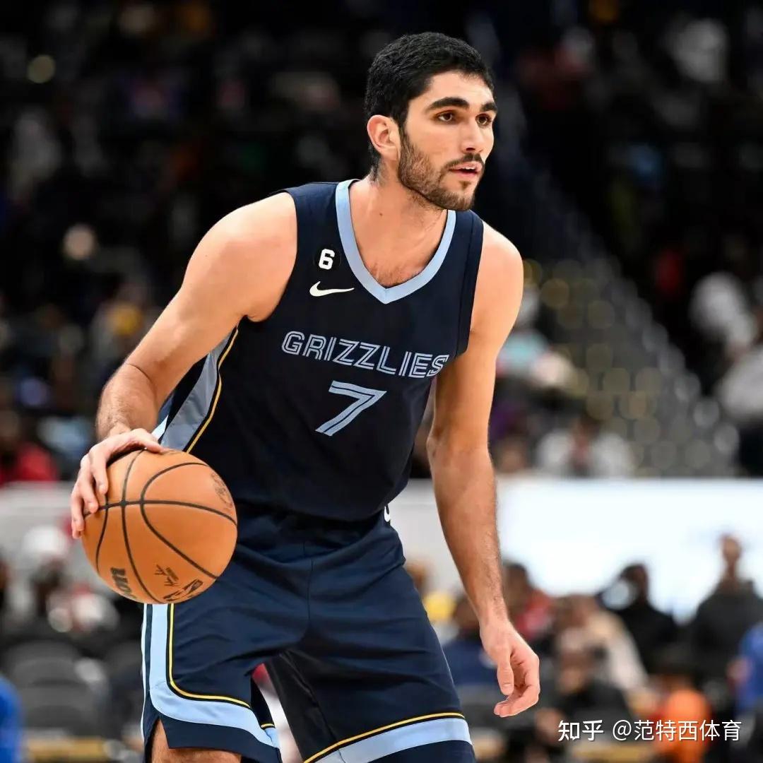 九游游戏中心-关键时刻体能课后，孟菲斯灰熊复出首秀备战NBA常规赛，质疑声仍在，球队文化再被提及的简单介绍